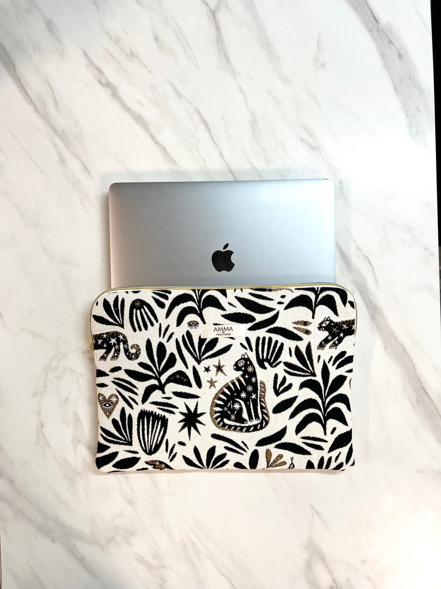 Jacquard fabric computer cover - Arty Bastet