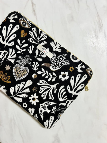 Computerhülle aus Jacquard-Stoff – Arty Dark