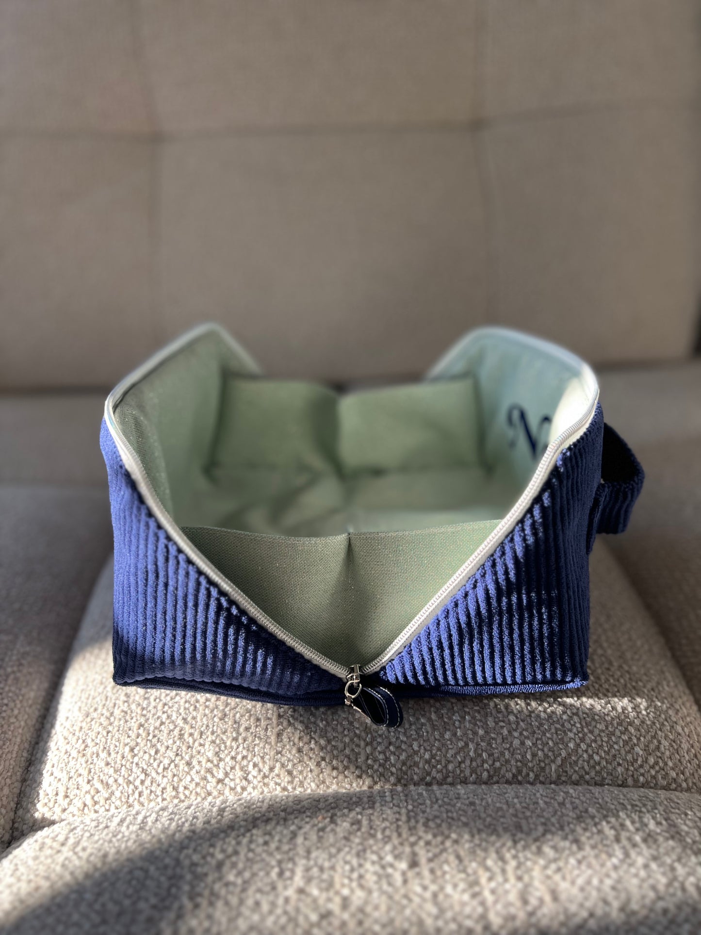 Trousse de toilette Trésor velours côtelé bleu marine